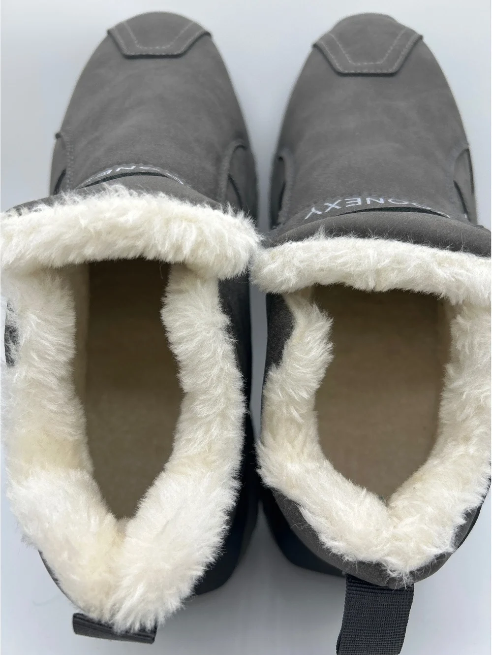Koonexy Gray Faux Fur Lined Winter Shoes Size 42/8men 10.5 women’s